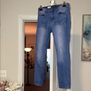 GAP Women's Straight Leg Blue Jeans